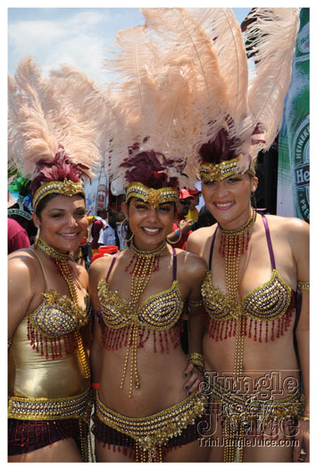 bacchanal_ja_roadmarch_2010_pt1-050