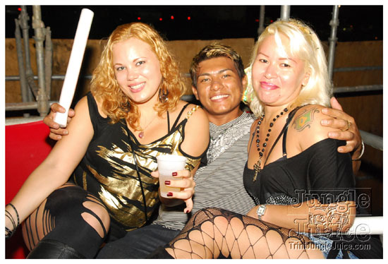 bacchanal_wednesday_2010-022