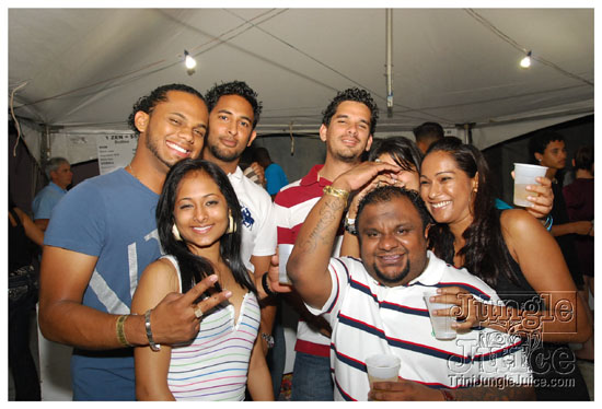 bacchanal_wednesday_2010-065