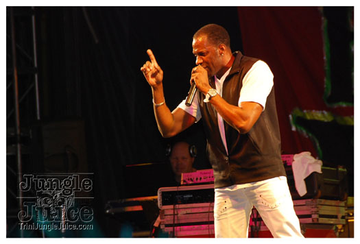 bachanal_jouvert_2010_pt1-068