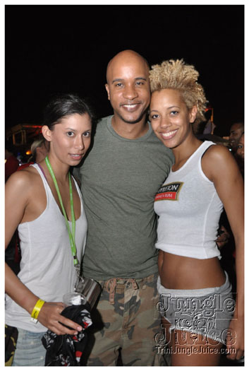 bachanal_jouvert_2010_pt1-098