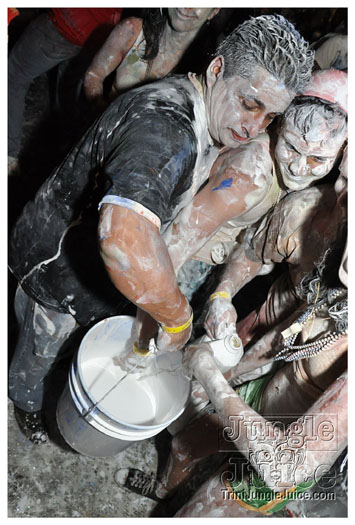 bachanal_jouvert_2010_pt2-068