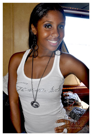 basic_madness_boatride_july-008