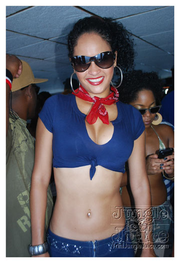 basic_madness_boatride_july-009