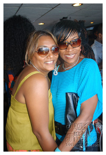 basic_madness_boatride_july-010