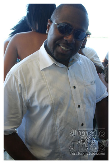 basic_madness_boatride_july-098