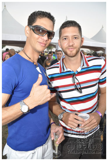 beach_house_carnival_2010_pt1-010