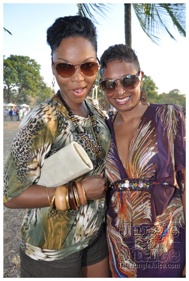 beach_house_carnival_2010_pt1-013