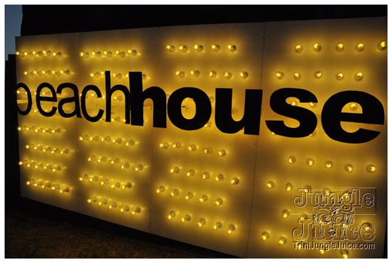 beach_house_carnival_2010_pt1-047