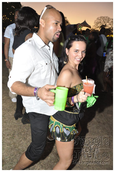 beach_house_carnival_2010_pt1-053