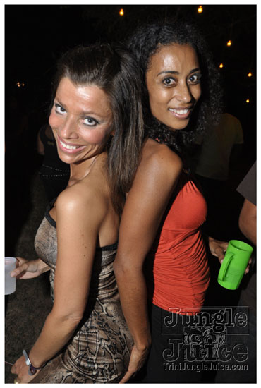 beach_house_carnival_2010_pt1-077