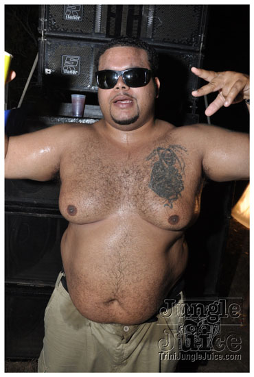 beach_house_carnival_2010_pt1-087