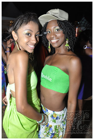 beach_house_carnival_2010_pt1-095