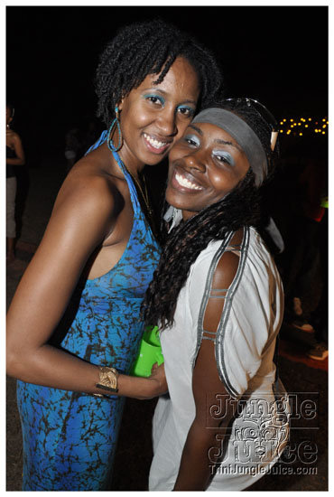 beach_house_carnival_2010_pt1-113