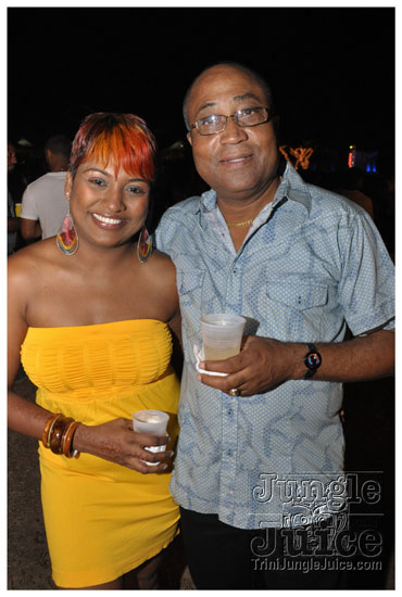 beach_house_carnival_2010_pt1-120