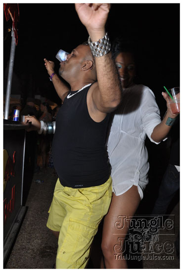 beach_house_carnival_2010_pt1-121