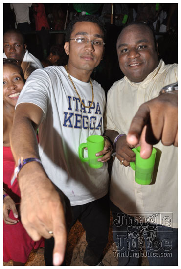 beach_house_carnival_2010_pt1-137