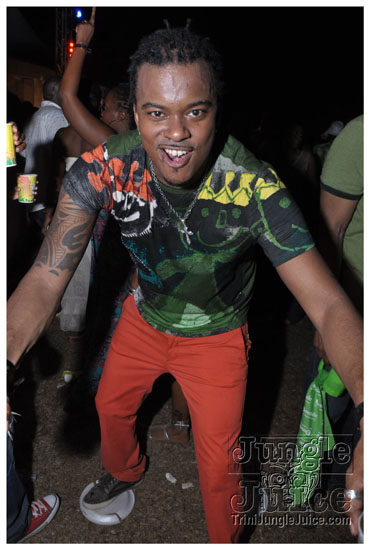 beach_house_carnival_2010_pt1-169