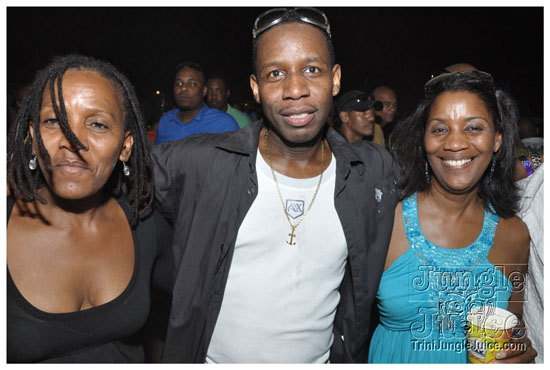 beach_house_carnival_2010_pt1-175