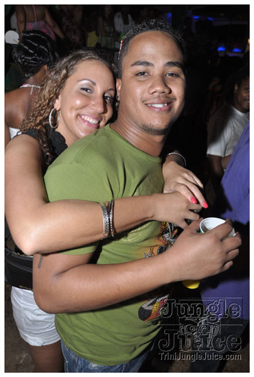 beach_house_carnival_2010_pt1-198