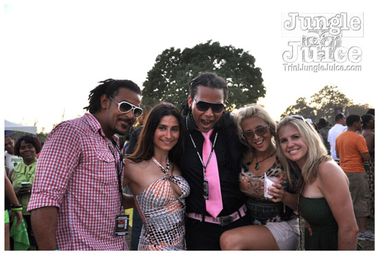 beach_house_carnival_2010_pt2-009