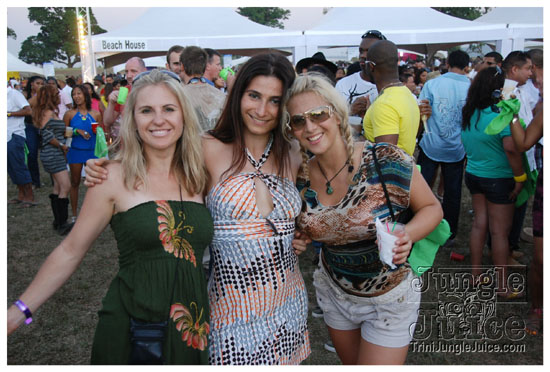 beach_house_carnival_2010_pt2-012