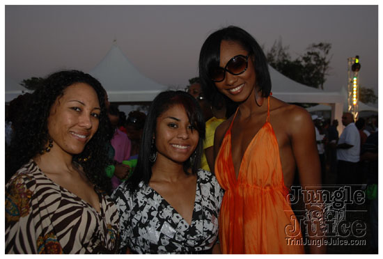 beach_house_carnival_2010_pt2-016