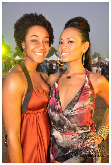 beach_house_carnival_2010_pt2-017