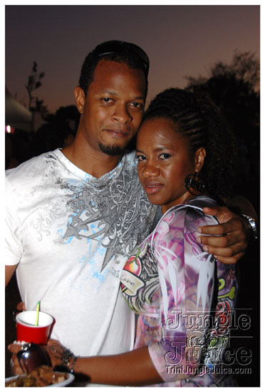 beach_house_carnival_2010_pt2-023