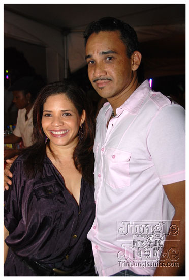 beach_house_carnival_2010_pt2-024