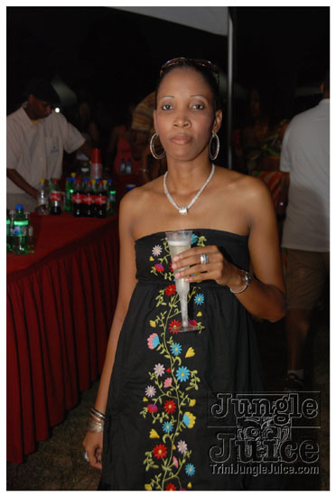 beach_house_carnival_2010_pt2-026