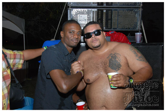 beach_house_carnival_2010_pt2-032