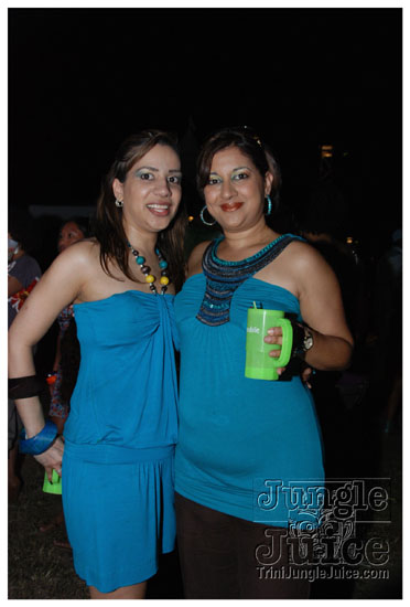beach_house_carnival_2010_pt2-034