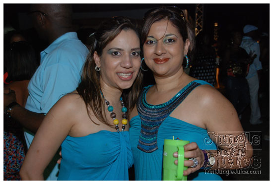 beach_house_carnival_2010_pt2-035