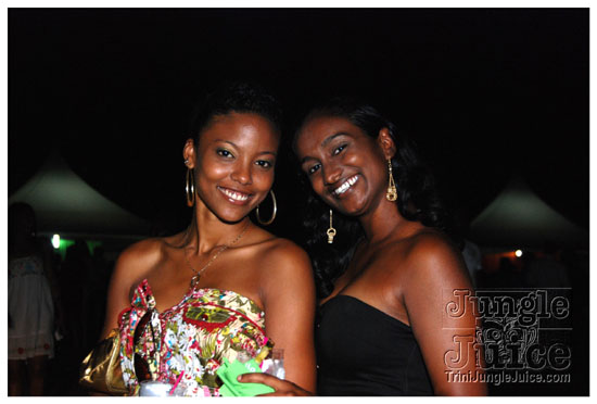 beach_house_carnival_2010_pt2-038