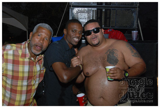 beach_house_carnival_2010_pt2-042