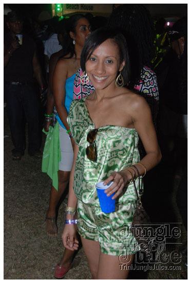 beach_house_carnival_2010_pt2-043