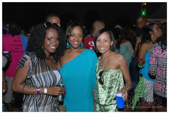 beach_house_carnival_2010_pt2-044