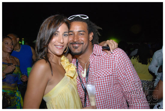 beach_house_carnival_2010_pt2-055