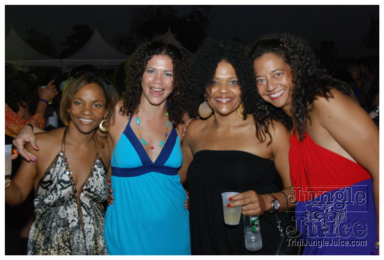 beach_house_carnival_2010_pt2-062