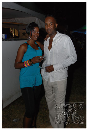 beach_house_carnival_2010_pt2-068