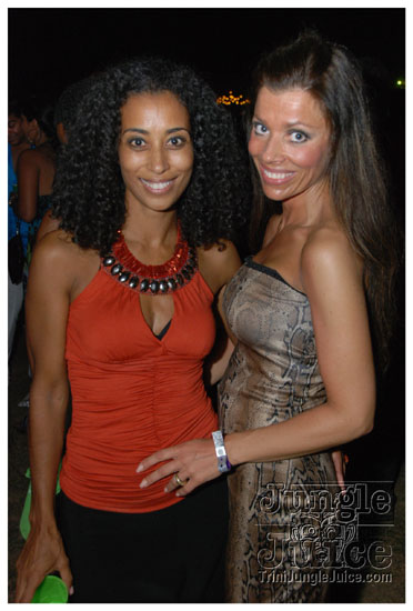 beach_house_carnival_2010_pt2-069