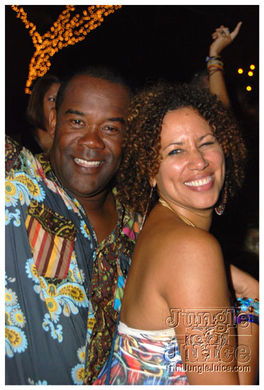 beach_house_carnival_2010_pt2-071