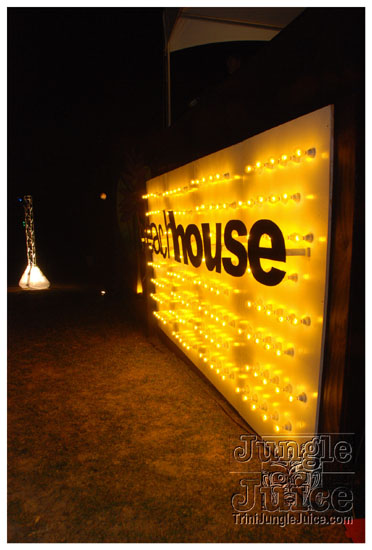 beach_house_carnival_2010_pt2-076