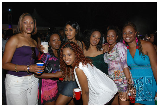 beach_house_carnival_2010_pt2-078