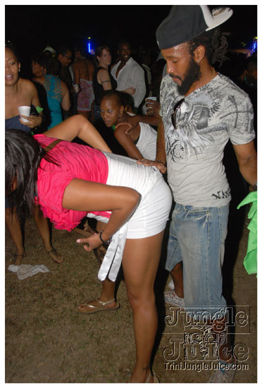 beach_house_carnival_2010_pt2-094