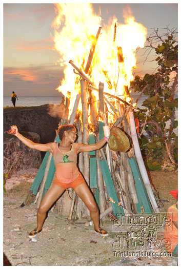 beach_jouvert_2010_apr3-140