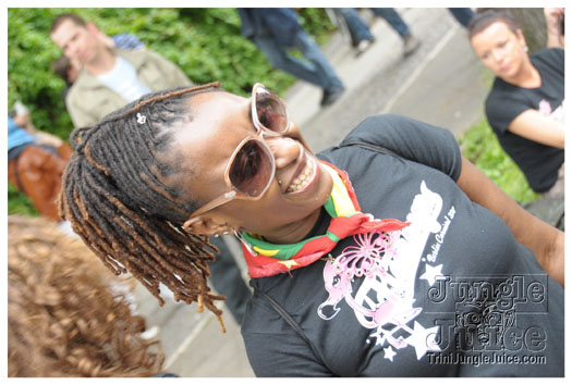 berlin_carnival_fantastic_flamingos_may23-033