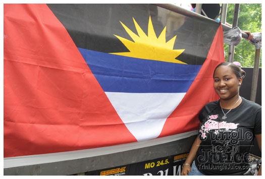 berlin_carnival_fantastic_flamingos_may23-039