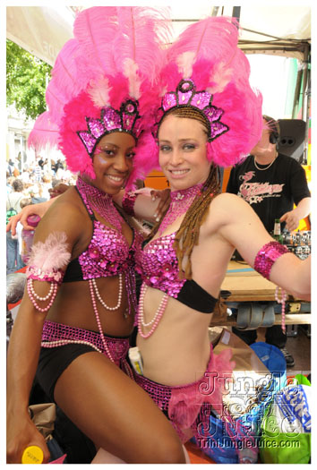 berlin_carnival_fantastic_flamingos_may23-042